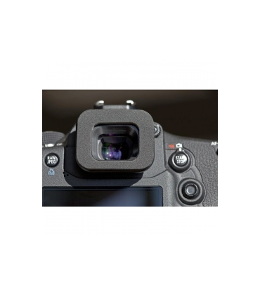 Ocular Think Tank EP-C7D - ce permite folosirea aparatului Canon  EOS 7D cu husele de ploaie Hydrophobia